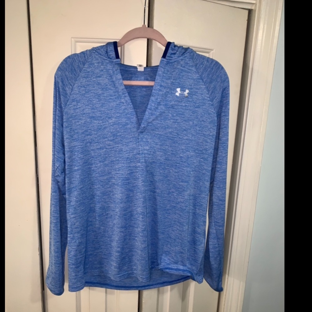 UA pullover